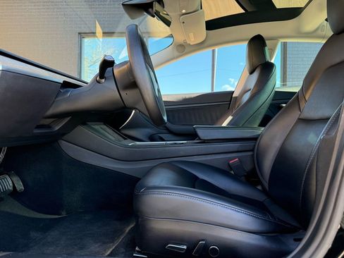 Used 2021 Tesla Model 3 Standard Range Plus image 25