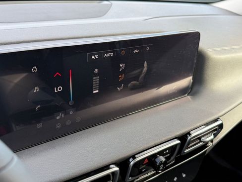 New 2026 Nissan Sentra SV w/ SV Convenience Package FWD image 27