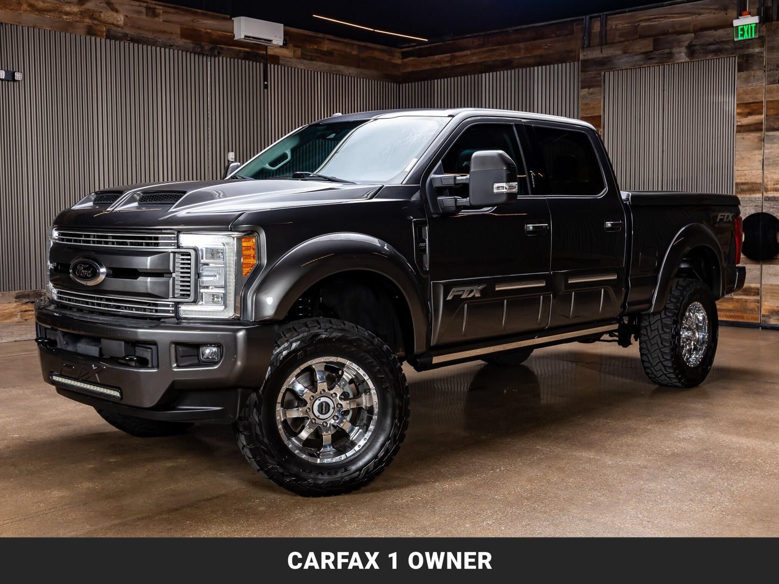 Used 2017 Ford F250 Lariat w/ Lariat Ultimate Package AWD/4WD image 4