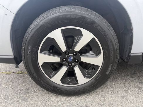Used 2017 Subaru Forester 2.5i w/ Alloy Wheel Package AWD/4WD image 11