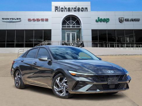 Used 2024 Hyundai Elantra SEL w/ Convenience Package FWD image 1