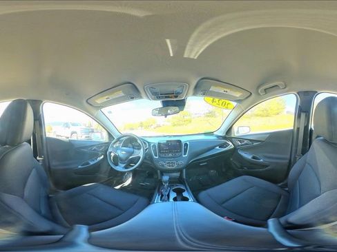 Used 2024 Chevrolet Malibu LT image 36