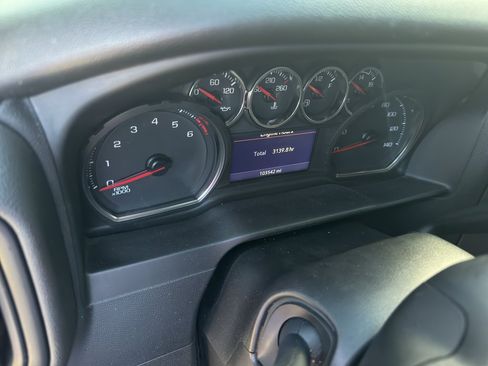 Used 2022 Chevrolet Silverado 2500 Custom w/ Gooseneck/5TH Wheel Package AWD/4WD image 9