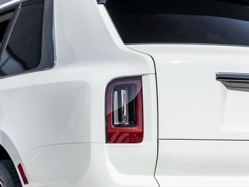 New 2026 Rolls-Royce Cullinan image 14