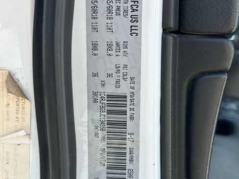 Used 2018 Jeep Grand Cherokee Limited AWD/4WD image 18