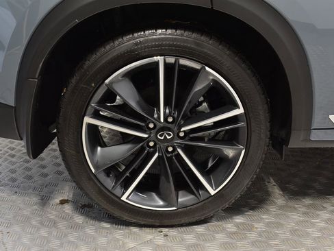 Certified 2025 INFINITI QX55 Essential w/ Accent Package image 35