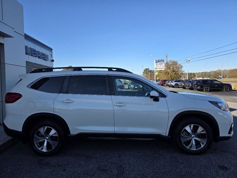 Used 2021 Subaru Ascent Premium w/ Convenience Package image 4