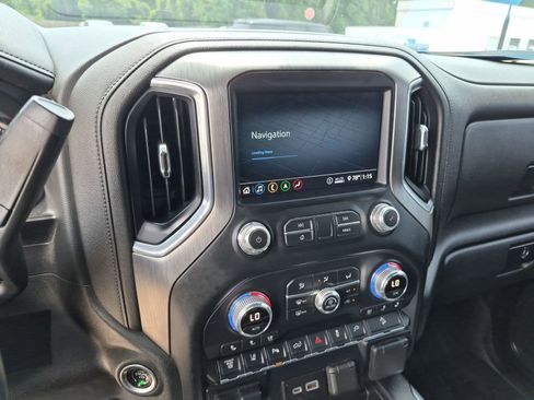 Certified 2020 GMC Sierra 2500 Denali w/ Denali Ultimate Package AWD/4WD image 14