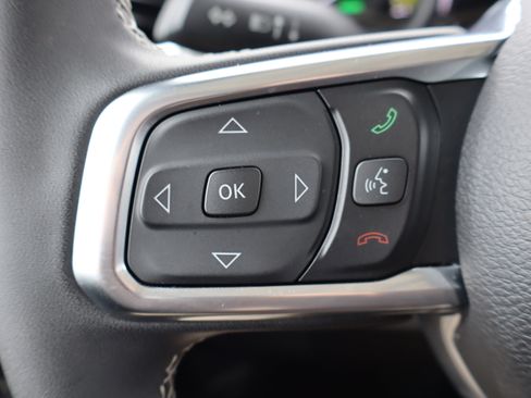 Used 2025 Jeep Wrangler Sahara w/ Safety Group image 16