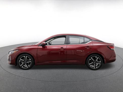 Used 2025 Nissan Sentra SV FWD image 4