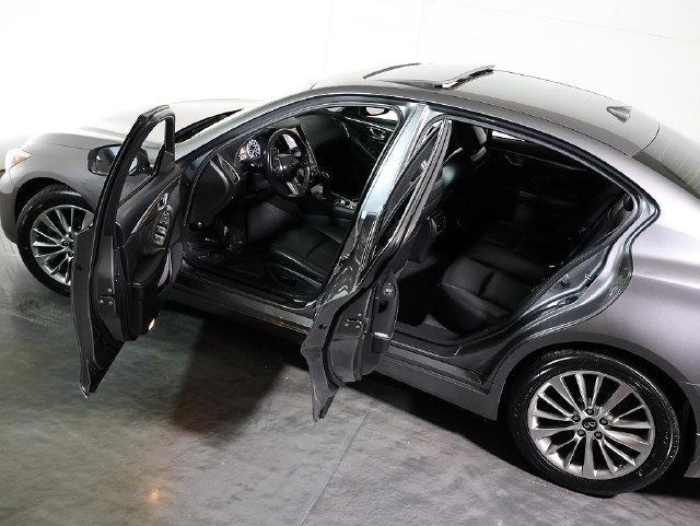 Used 2018 INFINITI Q50 Luxe AWD/4WD image 5