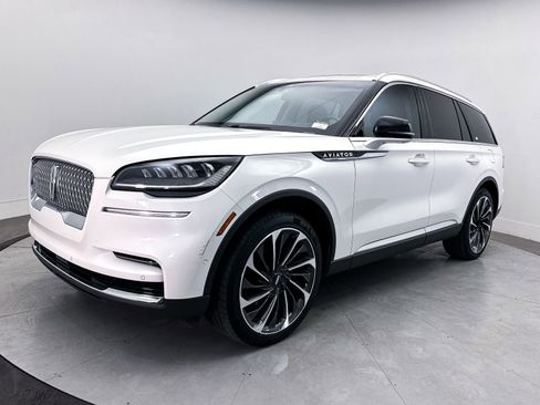 Used 2022 Lincoln Aviator Reserve w/ Equipment Group 201A AWD/4WD image 15