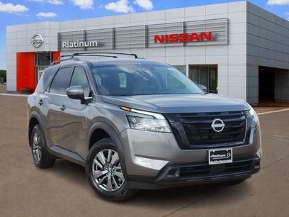 New 2025 Nissan Pathfinder SV