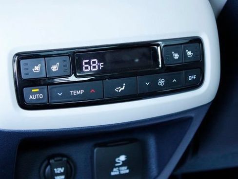 Certified 2025 Hyundai Palisade Calligraphy AWD/4WD image 16