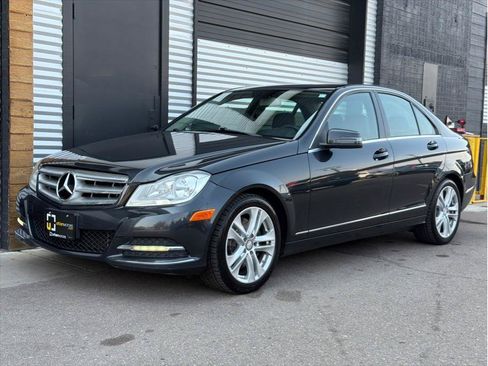Used 2014 Mercedes-Benz C 300 4MATIC Sedan image 5