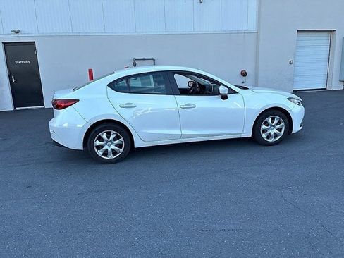 Used 2016 MAZDA MAZDA3 i Sport FWD image 6