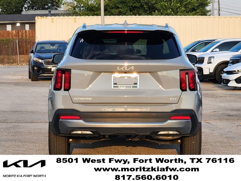 Certified 2025 Kia Sorento S AWD/4WD image 22