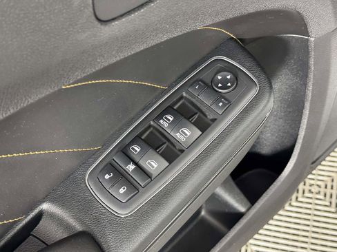 Used 2018 Dodge Charger R/T RWD image 18