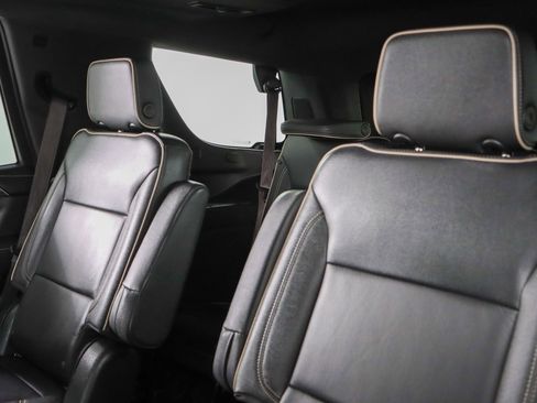 Used 2023 GMC Yukon SLT image 28