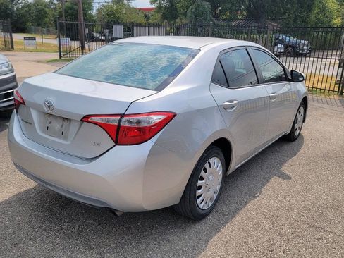 Used 2016 Toyota Corolla LE FWD image 9