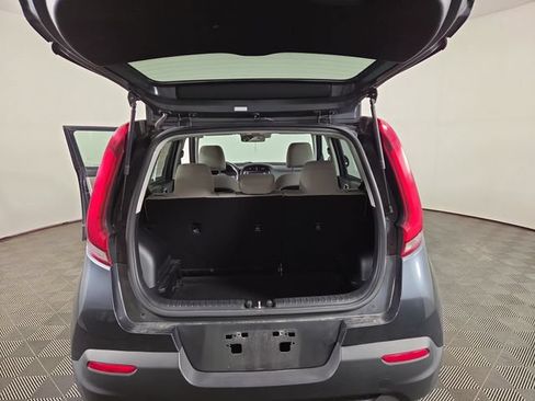 Used 2020 Kia Soul LX FWD image 28