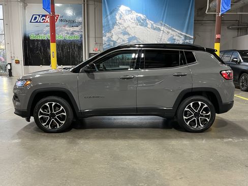 Used 2023 Jeep Compass Limited w/ Sun and Sound Group image 2