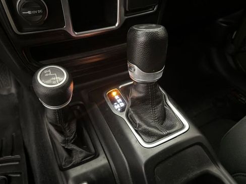 Used 2021 Jeep Wrangler Sport image 23