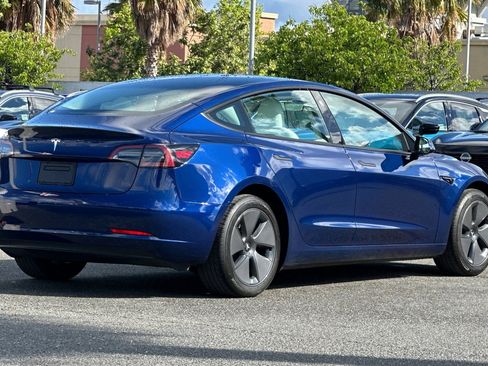 Used 2023 Tesla Model 3 Standard Range image 4