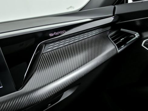 Used 2022 Audi e-tron GT Prestige w/ Prestige Package image 35