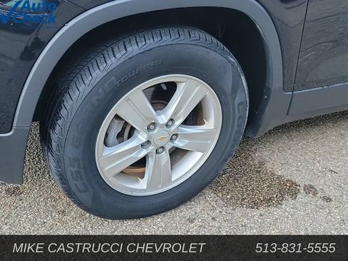 Used 2019 Chevrolet Trax LT w/ LT Convenience Package AWD/4WD image 9