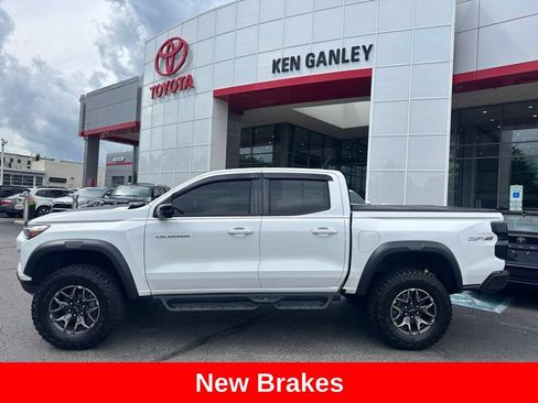 Used 2024 Chevrolet Colorado ZR2 w/ ZR2 Convenience Package III AWD/4WD image 3