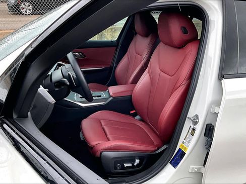 Used 2023 BMW 330i Sedan w/ Driving Assistance Package image 8