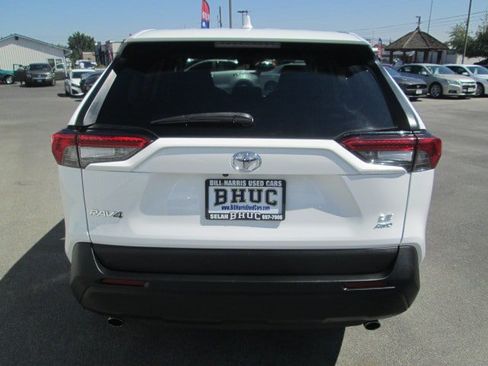 Used 2023 Toyota RAV4 LE AWD/4WD image 5