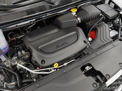 New 2026 Chrysler Pacifica Select image 34