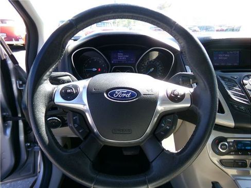 Used 2012 Ford Focus SEL w/ SEL/Titanium Winter Pkg image 10