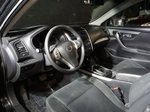 Used 2014 Nissan Altima 2.5 S FWD image 11