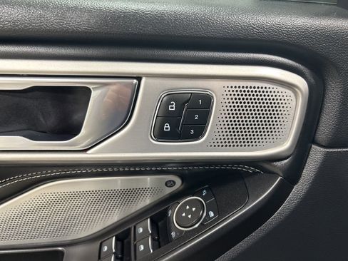 Used 2020 Ford Explorer ST w/ Premium Technology Package image 14