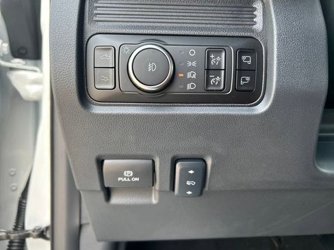 New 2025 Ford F250 Platinum w/ FX4 Off-Road Package image 23