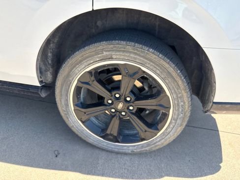 Used 2023 Ford Expedition Limited AWD/4WD image 10