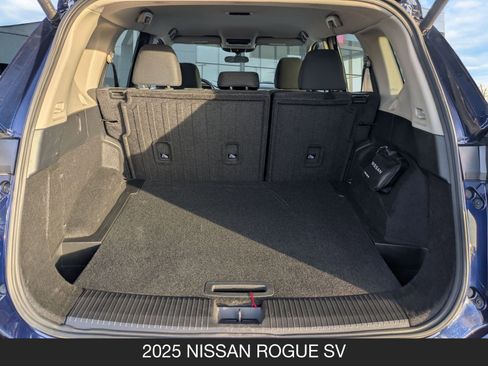 Used 2025 Nissan Rogue SV image 20