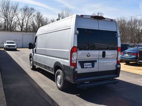 New 2025 RAM ProMaster 2500 w/ Convenience Group image 10