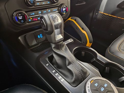 Used 2024 Ford Bronco Badlands image 30