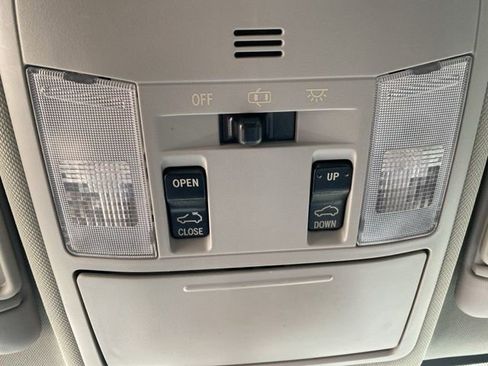 Used 2018 Toyota RAV4 XLE image 15