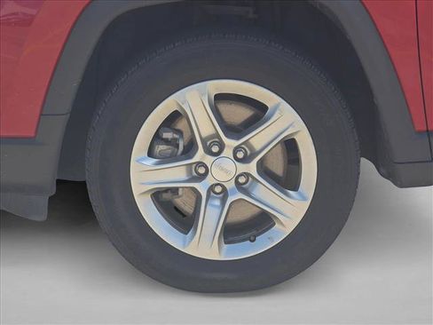 Used 2024 Jeep Compass Trailhawk AWD/4WD image 14
