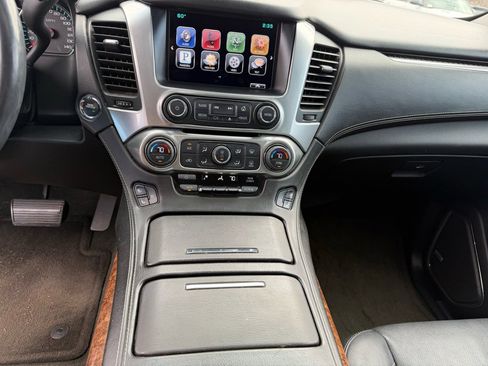 Used 2018 Chevrolet Suburban LT image 14