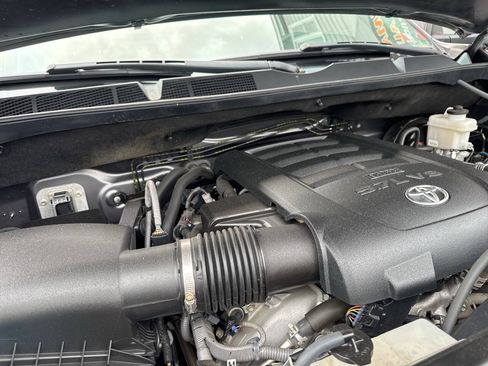 Used 2019 Toyota Tundra SR5 w/ TRD Off Road Package AWD/4WD image 11