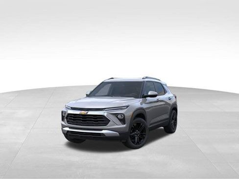 New 2026 Chevrolet TrailBlazer LT w/ Midnight Edition AWD/4WD image 8