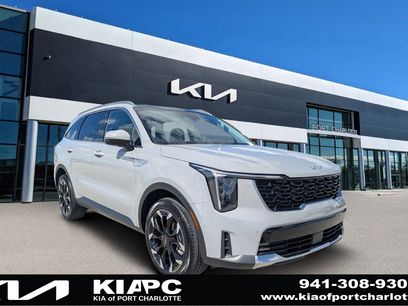 Certified 2025 Kia Sorento EX w/ Panoramic Sunroof Package