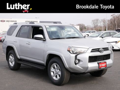 Certified 2024 Toyota 4Runner SR5 image 1