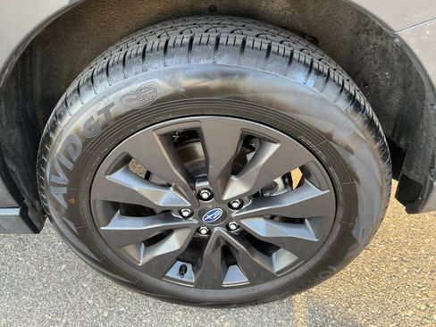 Certified 2025 Subaru Outback Onyx Edition image 9